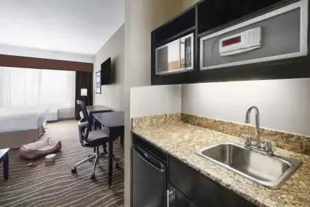 Best Western Premier Freeport Inn Calgary Airport - 32