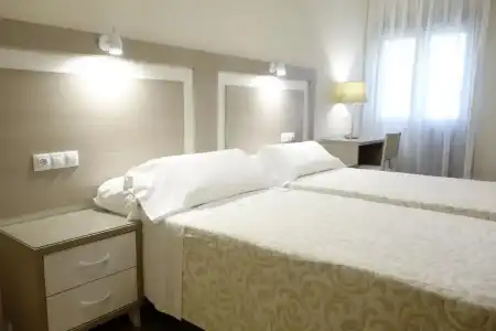 Hostal Toledo - 24