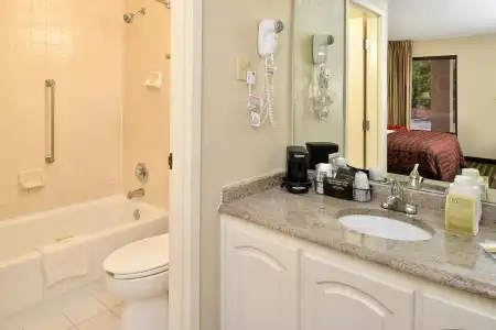 Quality Inn At the Mall - Valdosta - 7