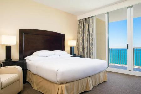 DoubleTree Resort & Spa by Hilton Ocean Point-N. Miami Beach - 46