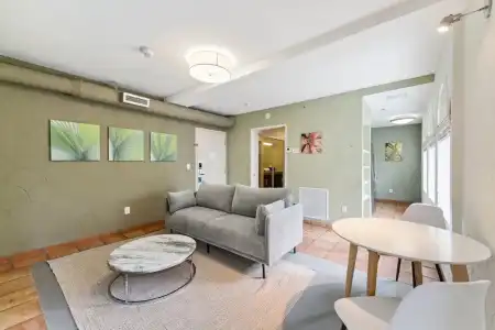 Kasa El Paseo Miami Beach - 90