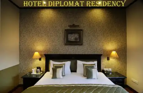 Diplomat Residency - 33