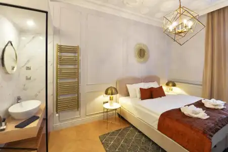 1552 Boutique - 17