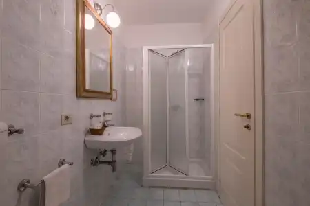 B&B Home in - 4