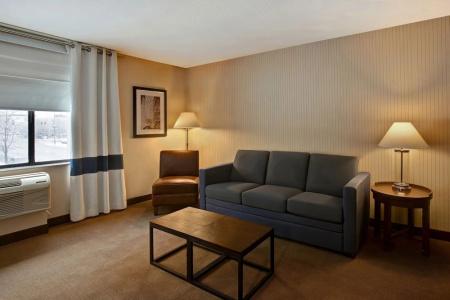 Four Points By Sheraton Peoria - 81
