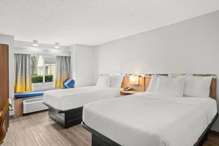 Microtel Inn & Suites by Wyndham Lexington - 5