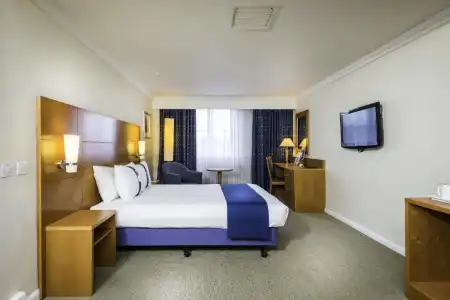 Holiday Inn Cardiff City Centre by IHG - 26