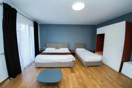 Olivar Tirana - 31
