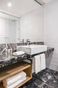 Courtyard by Marriott Brno - 31