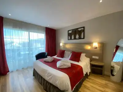 Contact Hôtel - Hôtel les Bleuets & SPA - 75