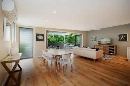 Jacaranda Noosa - 240