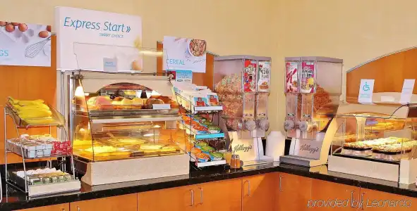 Holiday Inn Express Flagstaff by IHG - 8
