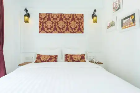 White Ivory Bed & Breakfast - 59