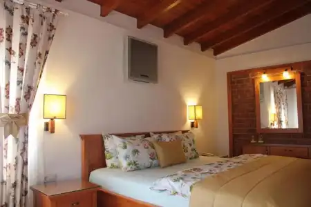 Alacati Leylak - 82