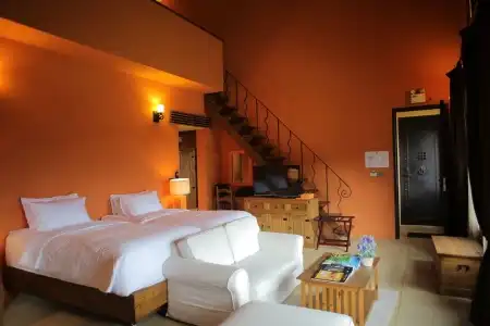 Town Square Suites by Toscana Valley - 4