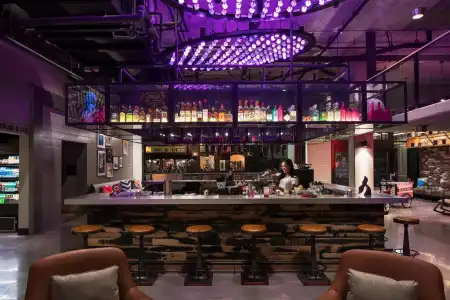 Moxy San Diego Downtown/Gaslamp Quarter - 12