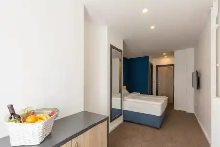 Premium Crown Suites - 14