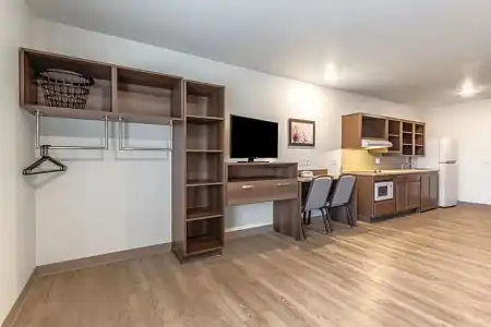 WoodSpring Suites Bakersfield East - 50