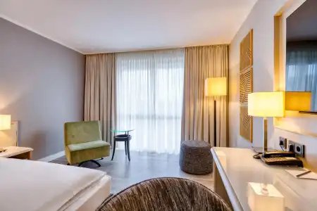 Park Inn by Radisson Düsseldorf Kaarst - 2