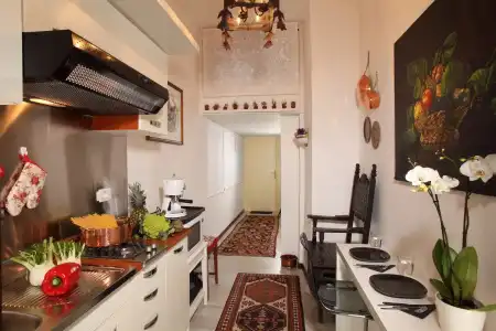 Roma Central Guest House - 14