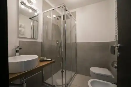 Bespoke Luxury Suites and Apartments - 30