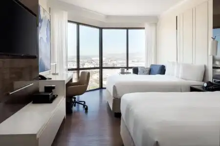 Irvine Marriott - 95