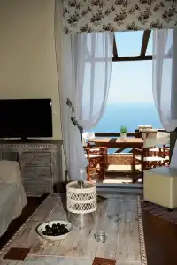 Dio Escapes Houses - 177