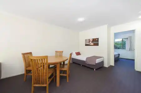 Beachside Holiday Apartments - 55