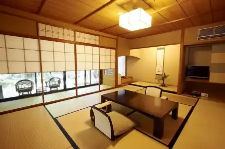 Yakakutei - 108