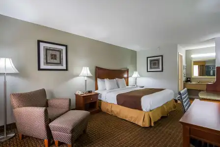 Best Western Central Inn - 2