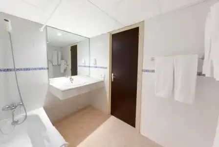 Suites Roc Portonova - 44