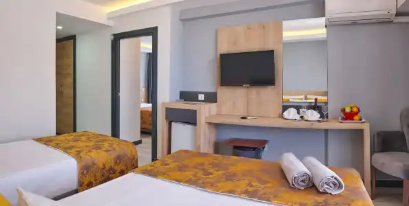 Clover Magic Park Side Otel - 3