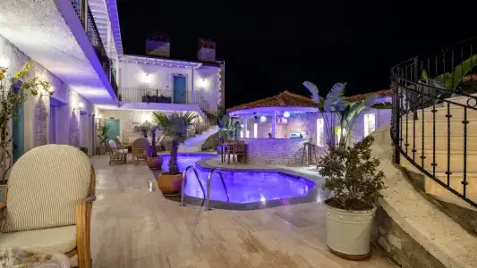 Avlu Alacati Butik Otel - 18