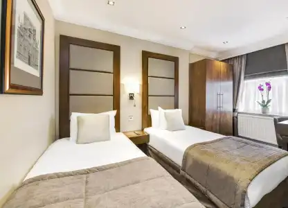 Gem Langham Court - 6