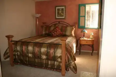 Mon Ami Bed and Breakfast - 26