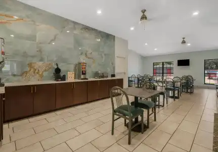 Econo Lodge Inn & Suites Fulton - Rockport - 25
