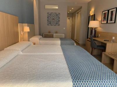 Puerta del Mar - Adults Recommended - 22