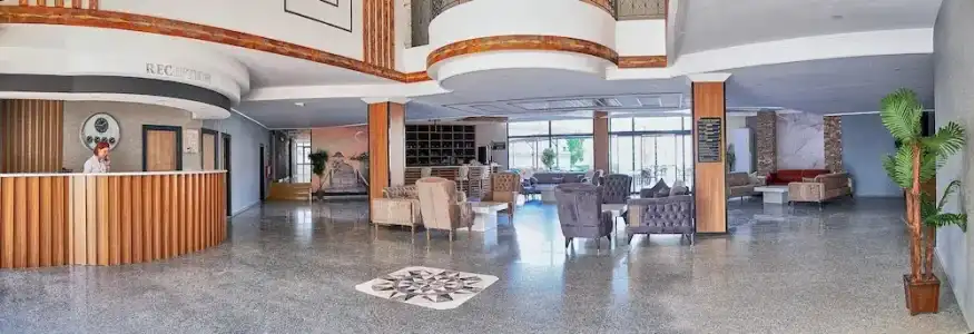 Clover Magic Park Side Otel - 2