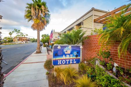 Costa Art Laguna Beach - 19