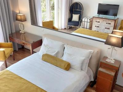 Refresh Boutique Apartments - 111