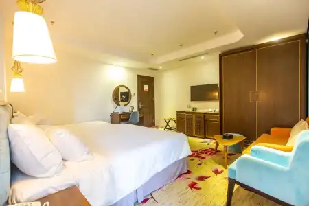 Adaline & Suite - 89