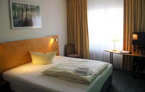 Check Inn Merseburg - 57