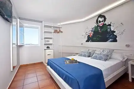 Ryans La Marina - 105