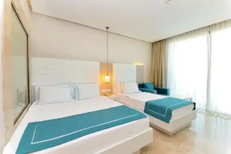 Lugga Boutique & Beach - 2