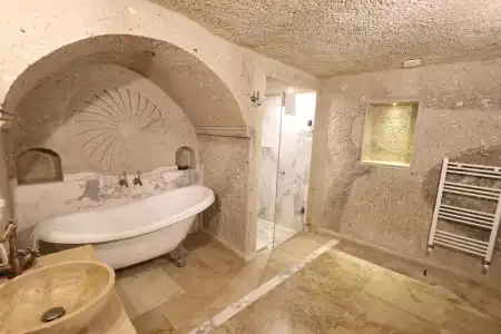 Sarnich Cave Suites - 83