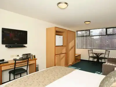 429 Apartments and Suites - 31