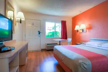 Motel 6 Las Vegas, NV - Boulder Highway - 37