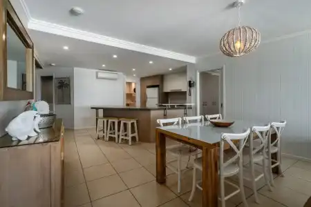 Rolling Surf Resort - 223