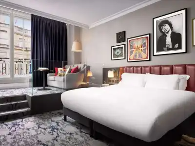 The Trafalgar St. James London, Curio Collection by Hilton - 47