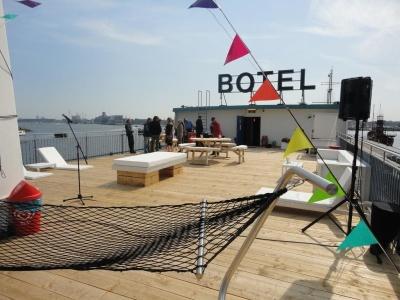 Botel - 23
